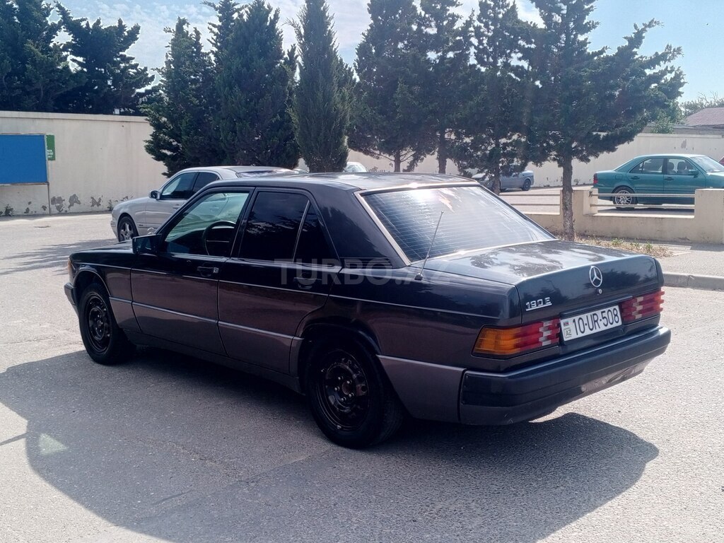 Mercedes 190