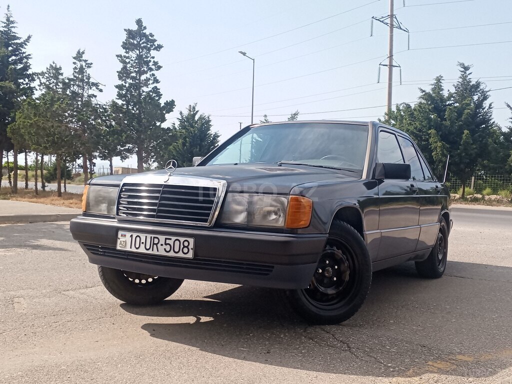 Mercedes 190