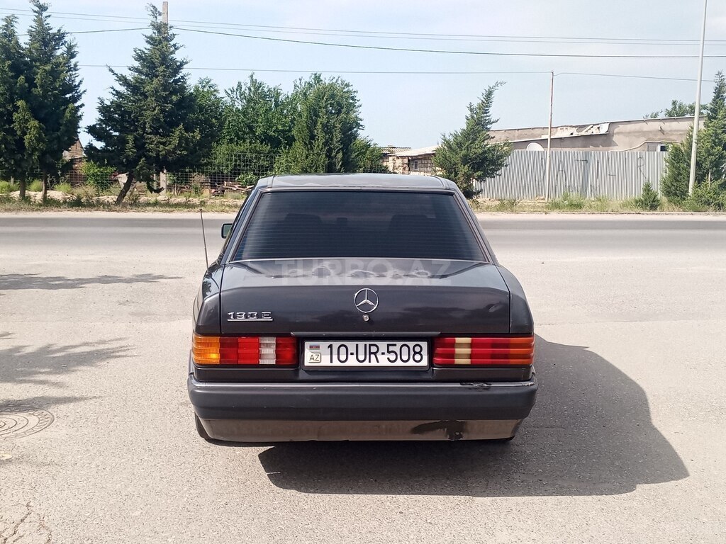 Mercedes 190