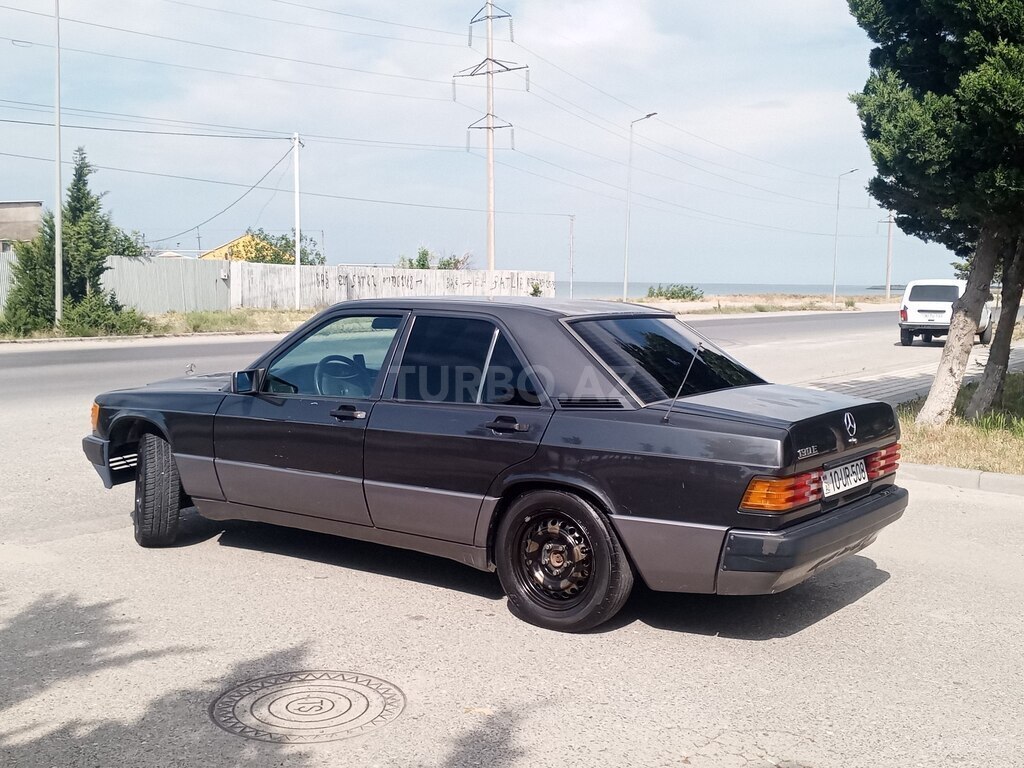 Mercedes 190
