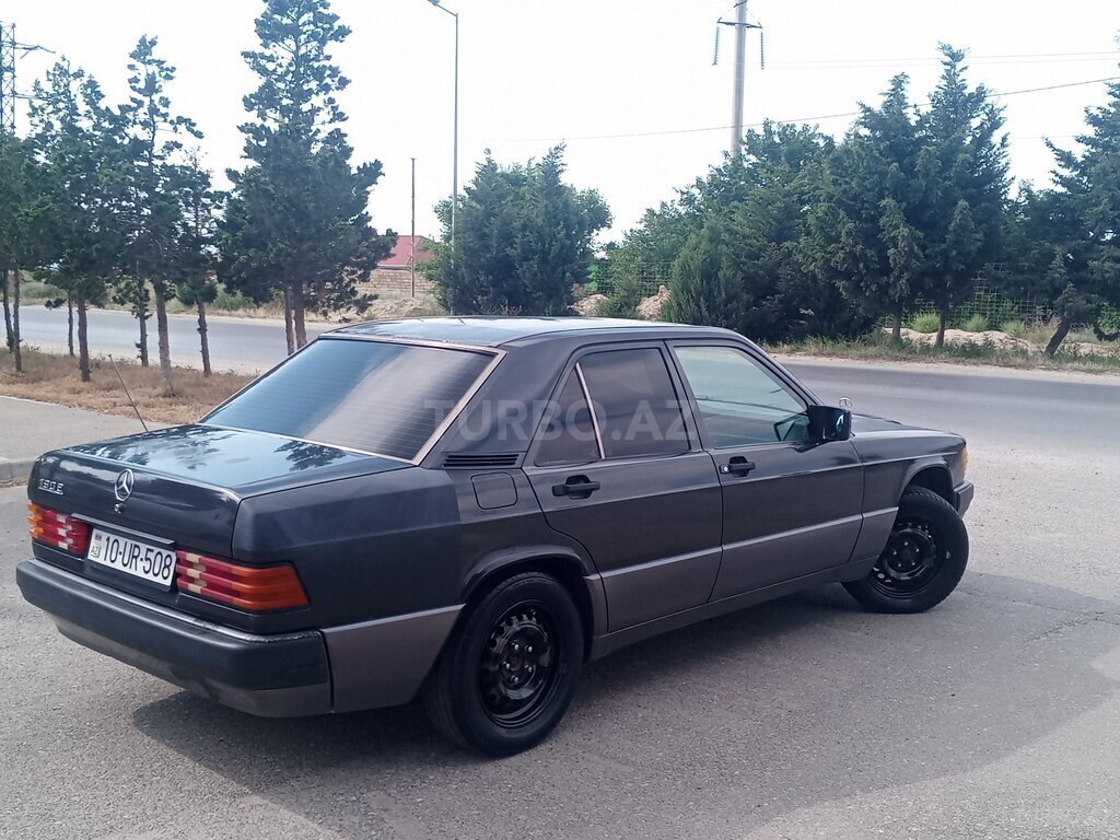 Mercedes 190