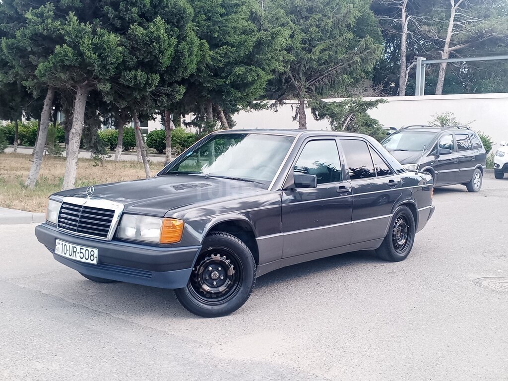 Mercedes 190