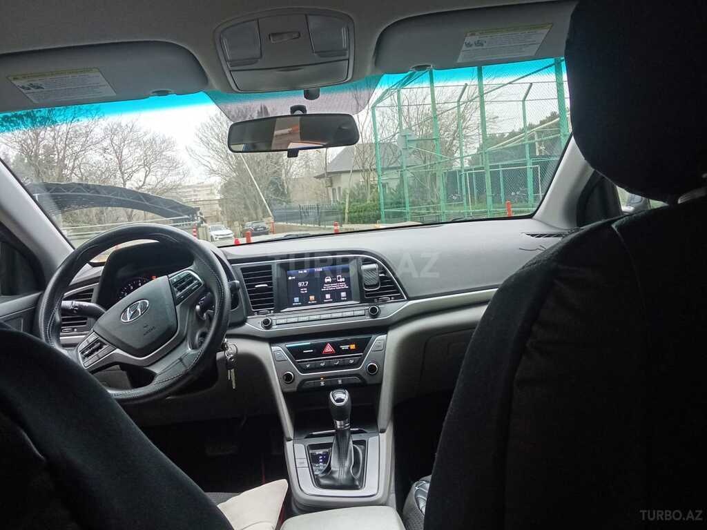 Hyundai Elantra