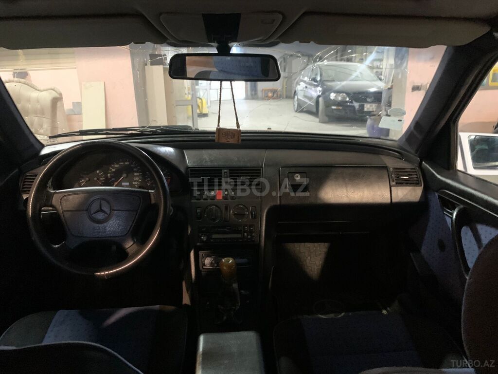 Mercedes C 180