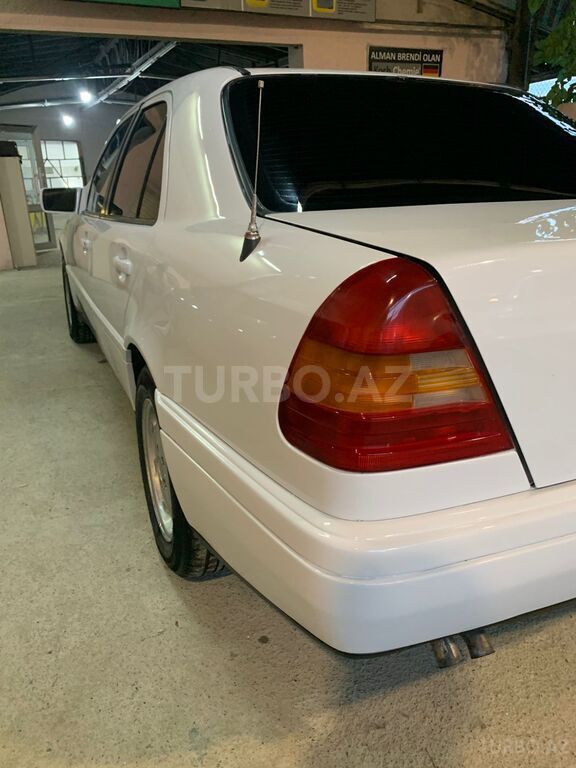 Mercedes C 180
