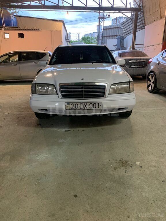 Mercedes C 180