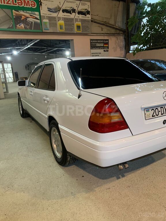 Mercedes C 180