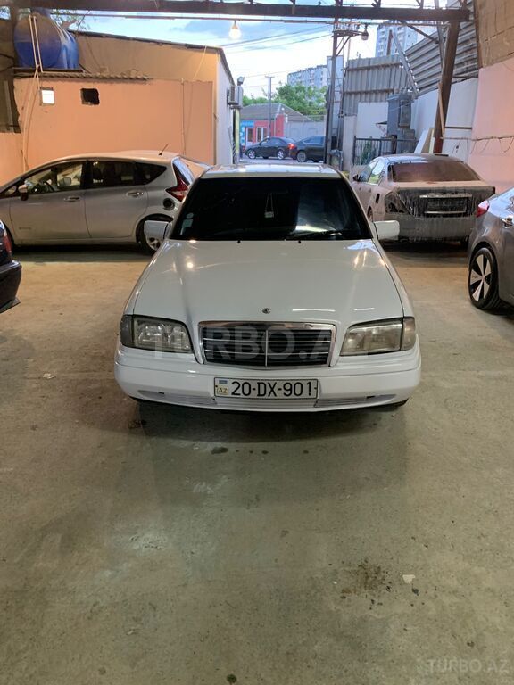 Mercedes C 180