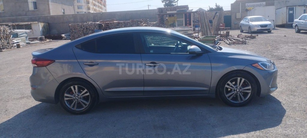 Hyundai Elantra