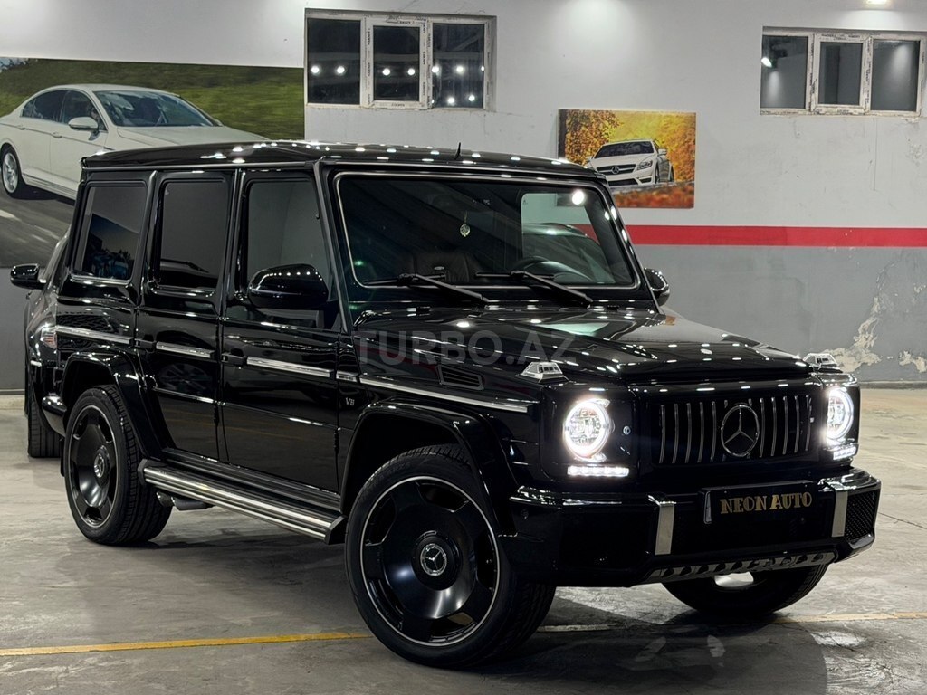 Mercedes G 500