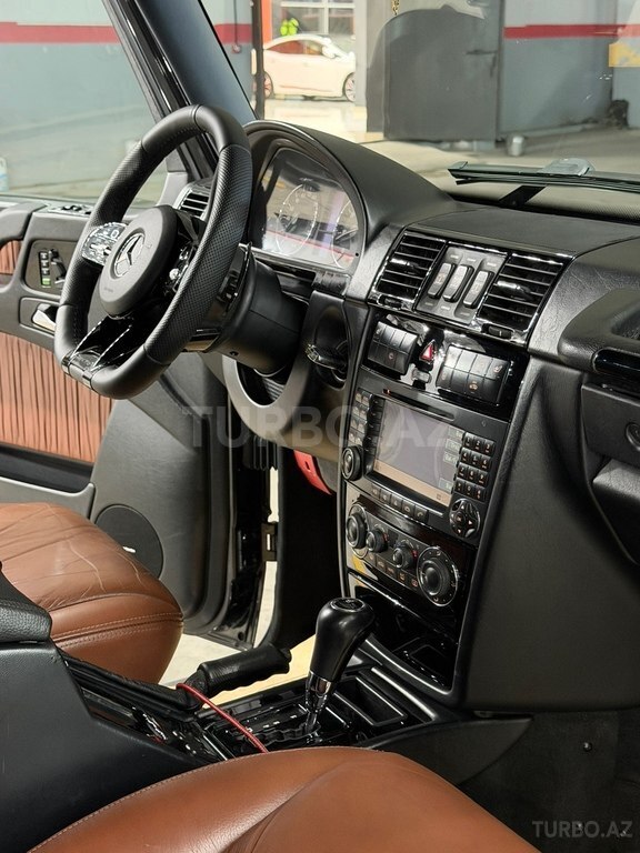 Mercedes G 500