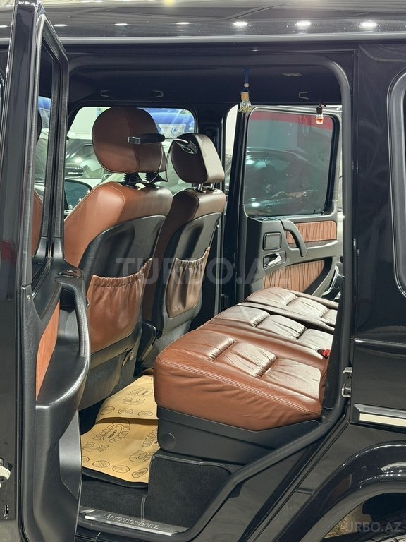 Mercedes G 500