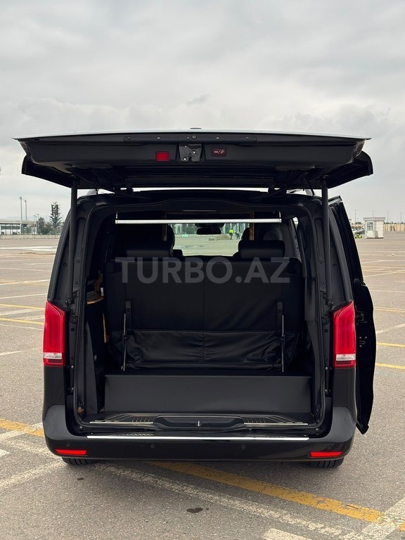 Mercedes V 250