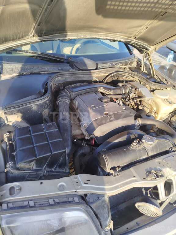 Mercedes C 200