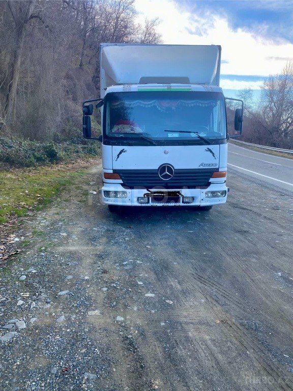 Mercedes Atego 815