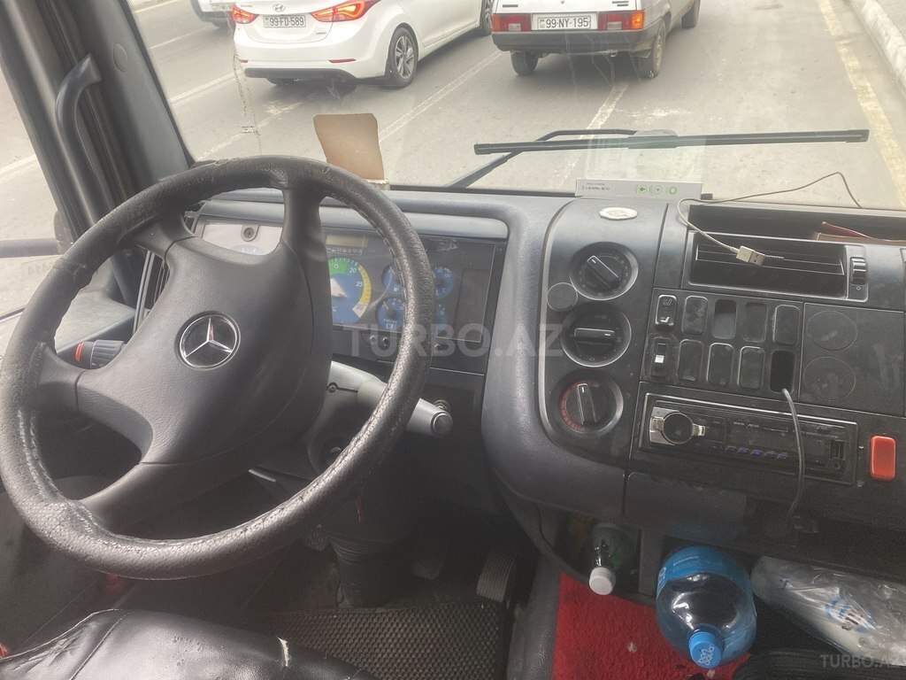 Mercedes Atego 815