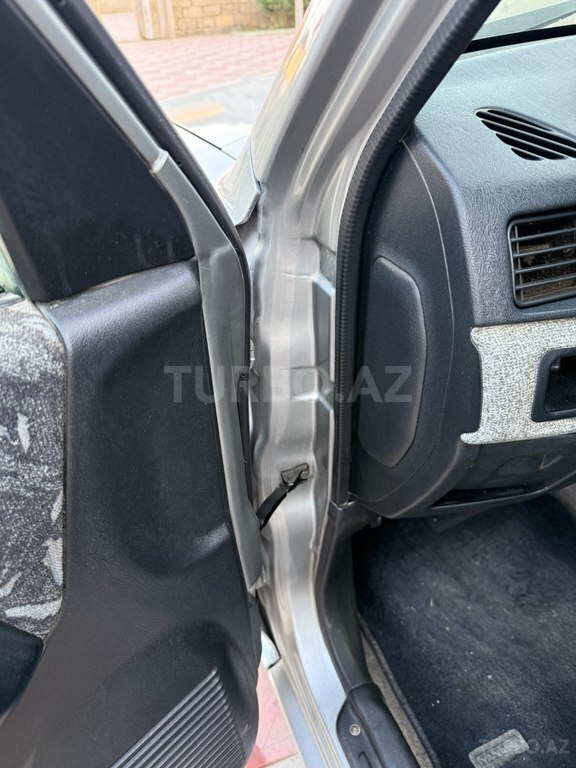 Mitsubishi Pajero io