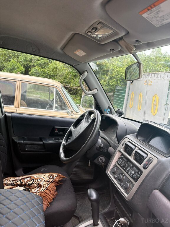 Mitsubishi Pajero io