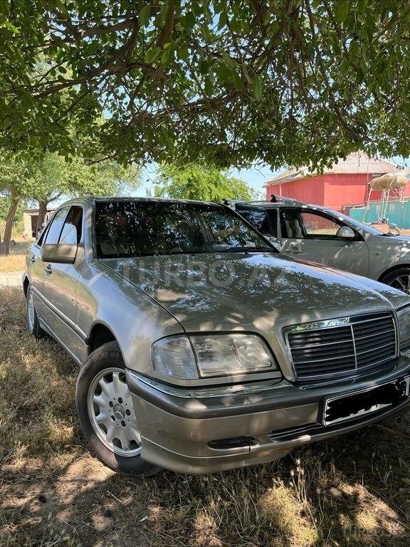 Mercedes C 230