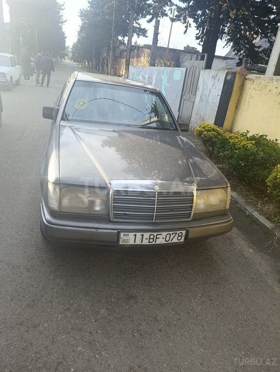 Mercedes 250 D