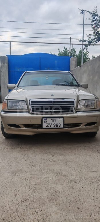 Mercedes C 230