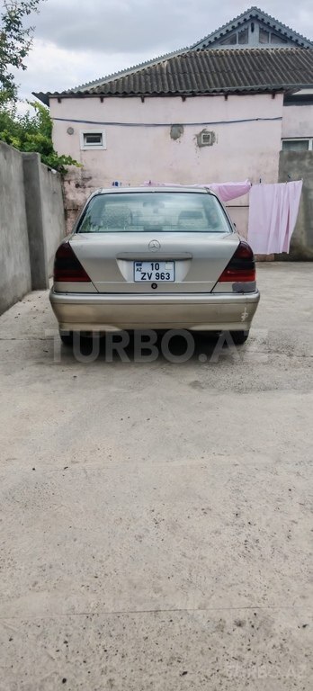 Mercedes C 230