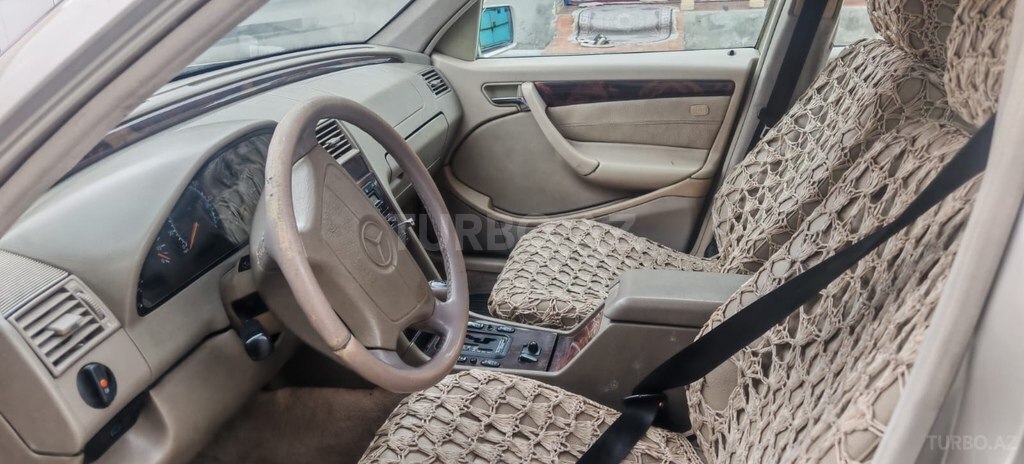 Mercedes C 230