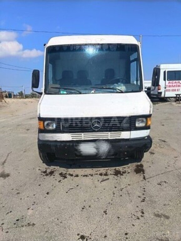 Mercedes Atego 815