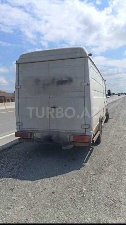 Mercedes Atego 815