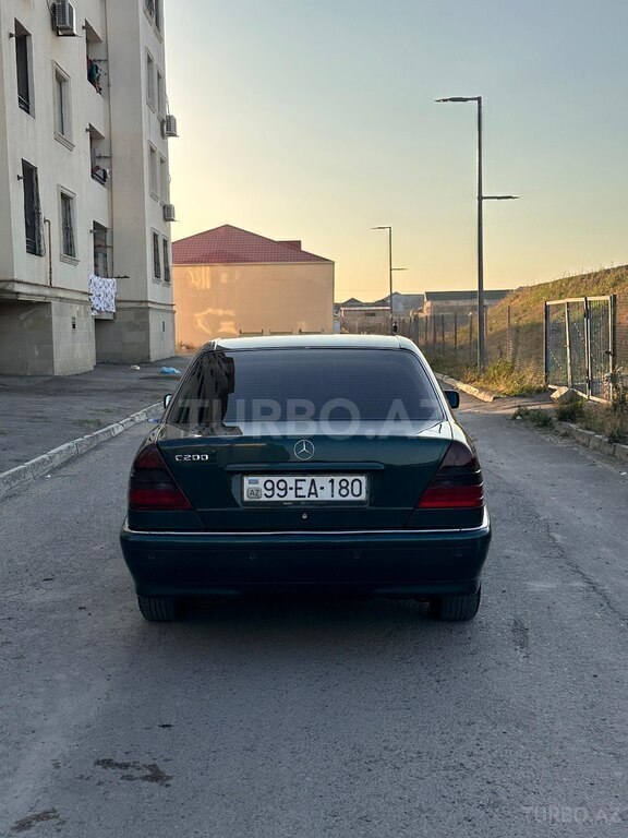 Mercedes C 180