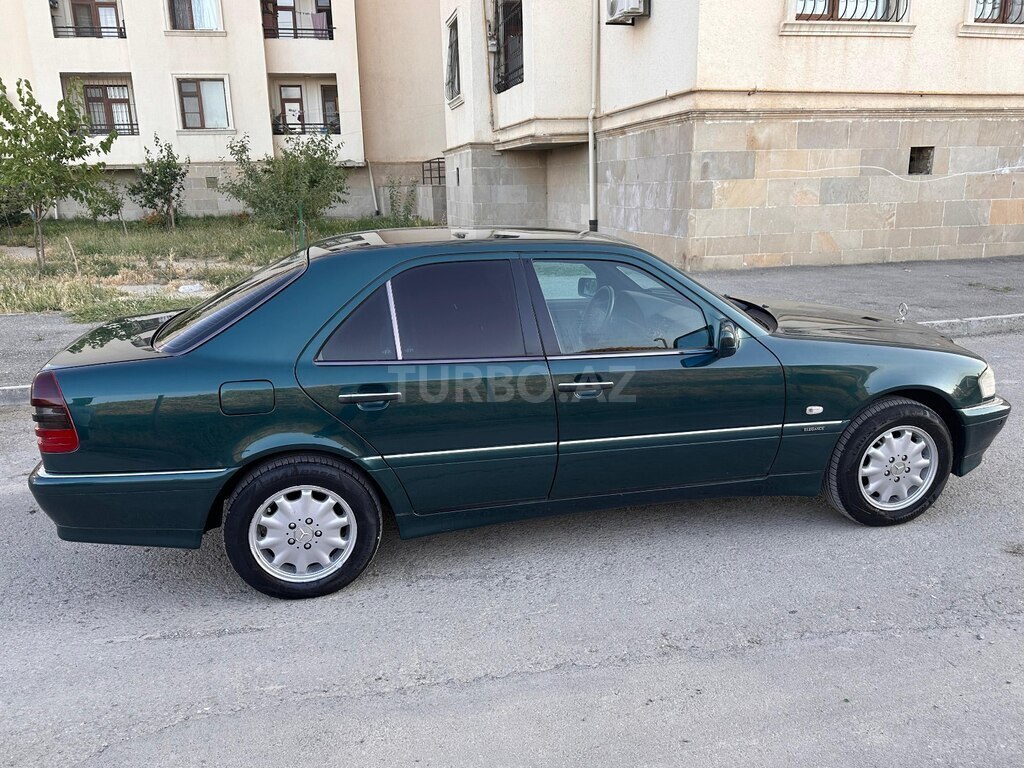 Mercedes C 180