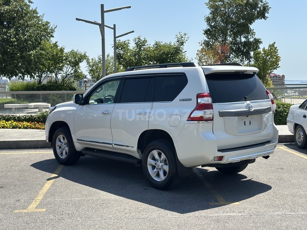 Toyota Land Cruiser Prado