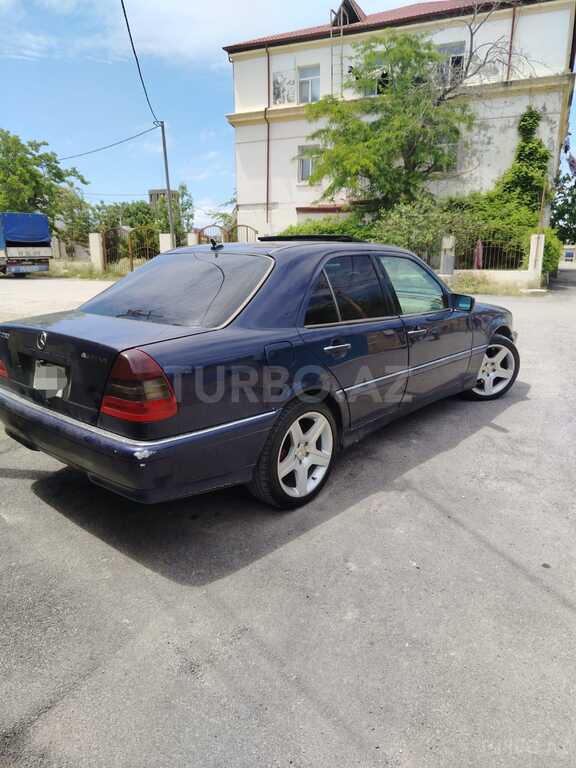 Mercedes C 230