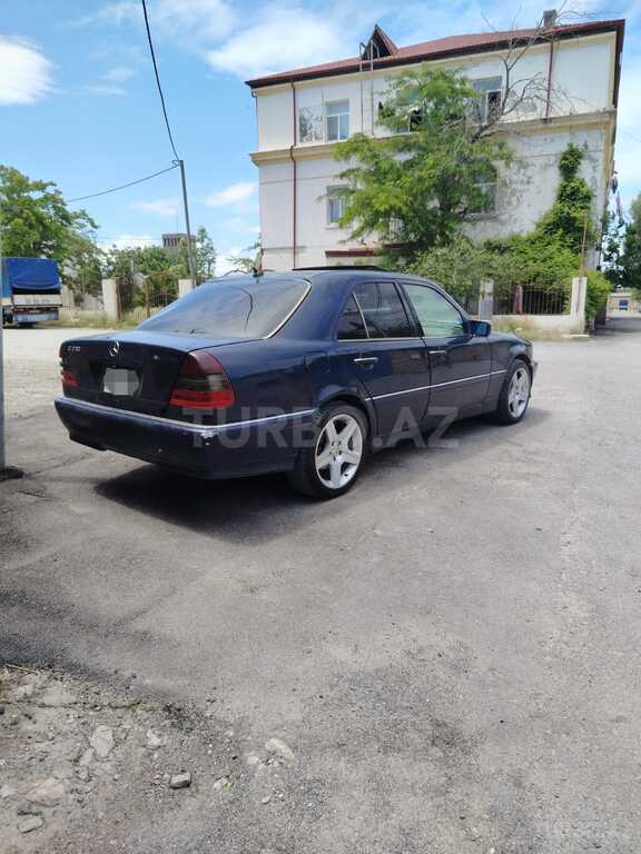 Mercedes C 230