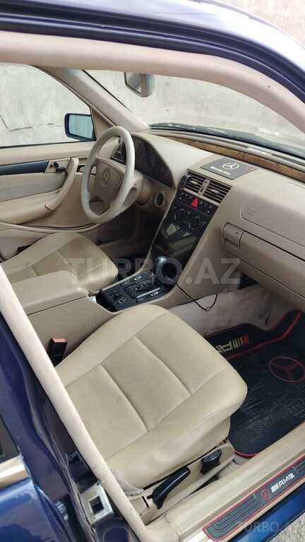 Mercedes C 230