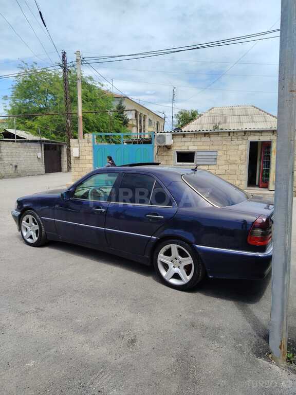 Mercedes C 230