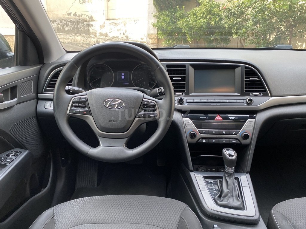 Hyundai Elantra