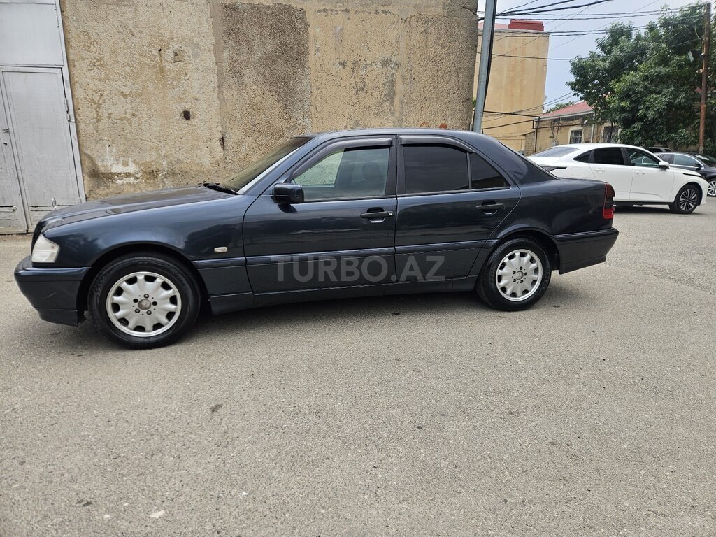 Mercedes C 180