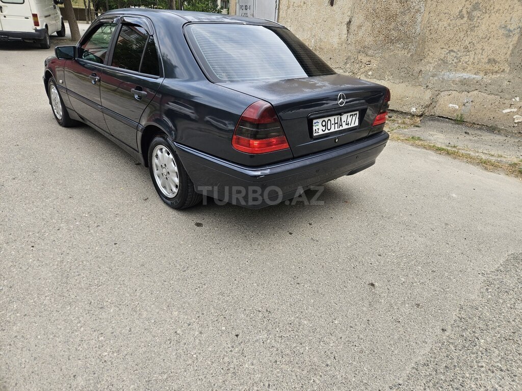 Mercedes C 180