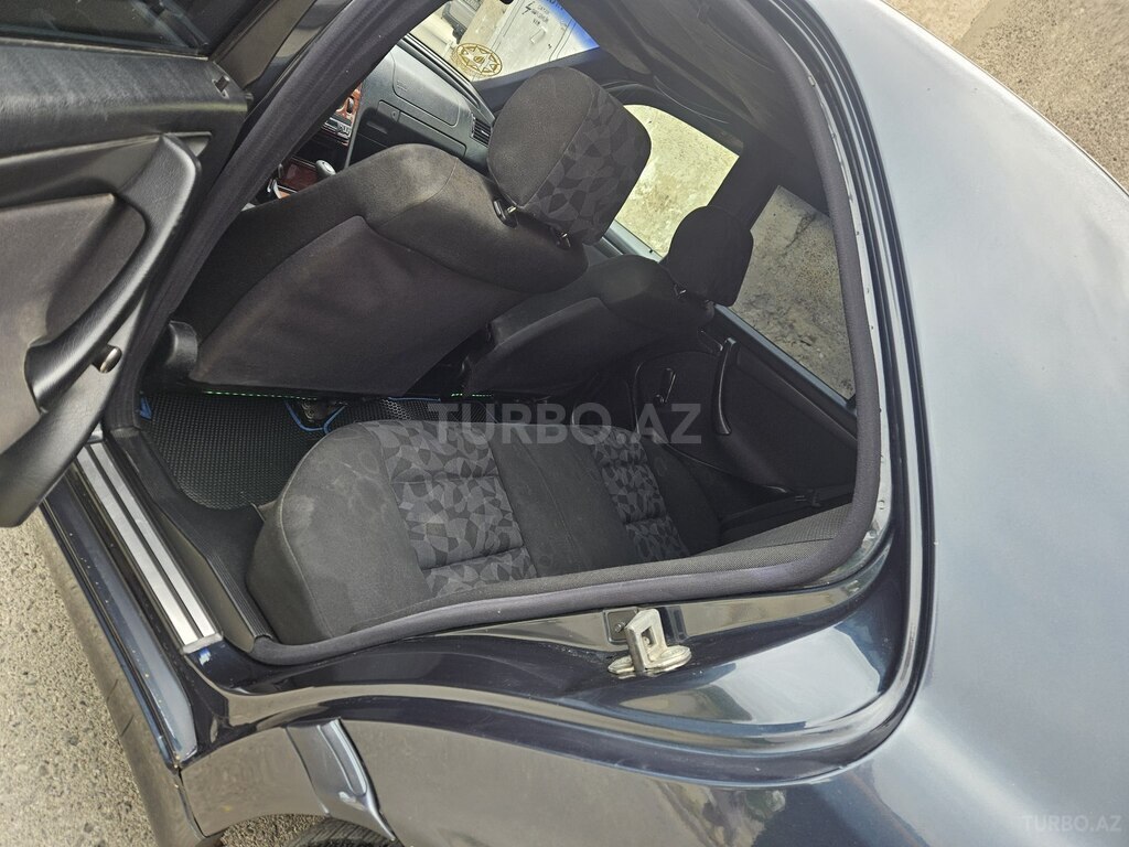 Mercedes C 180