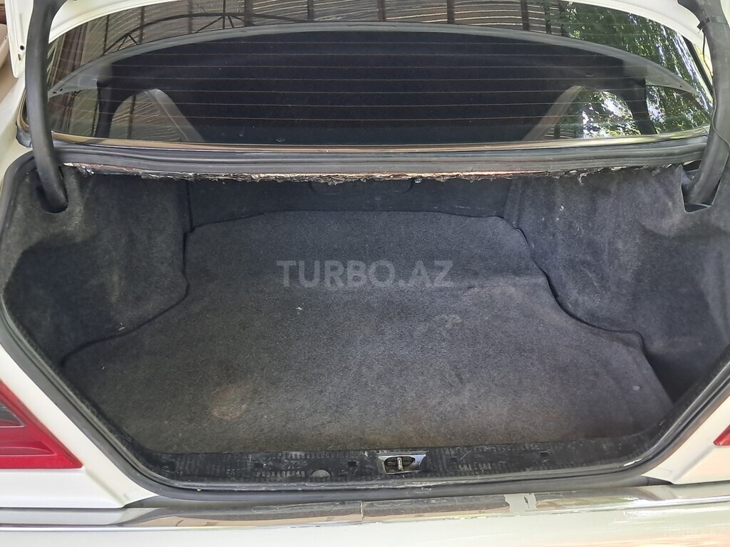 Mercedes C 230