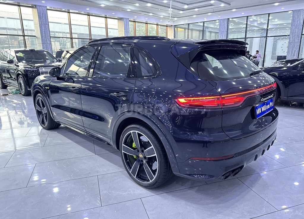 Porsche Cayenne Turbo S E-Hybrid