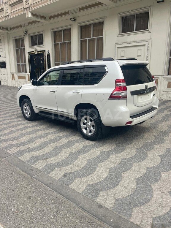Toyota Land Cruiser Prado