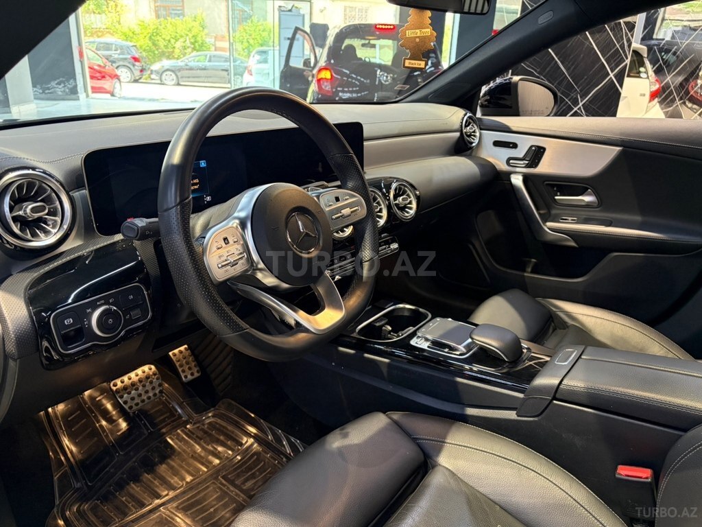 Mercedes CLA 250