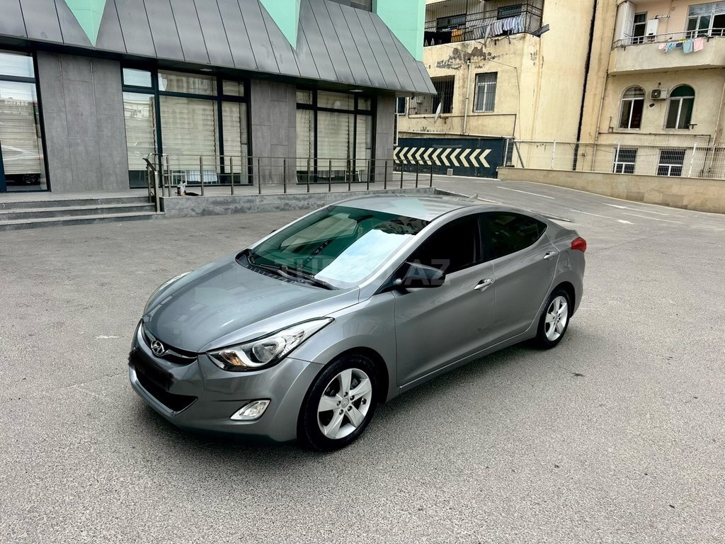 Hyundai Elantra