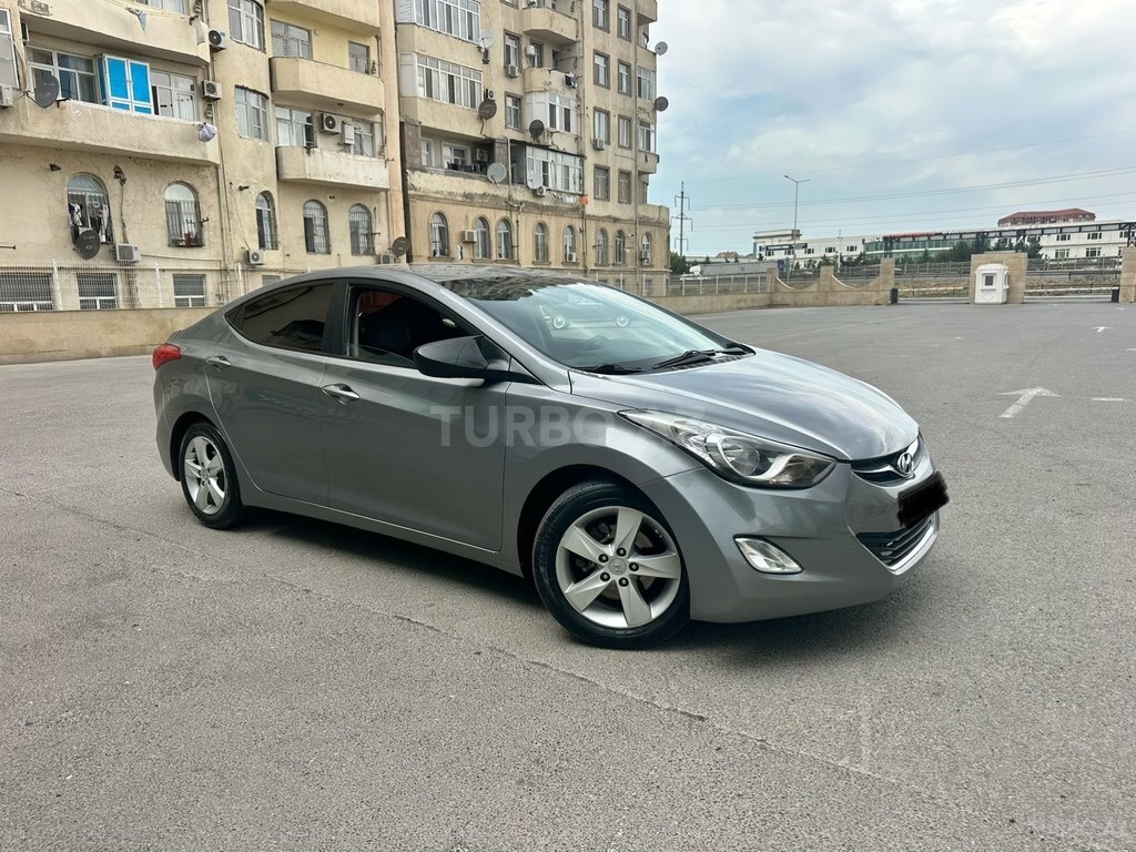 Hyundai Elantra