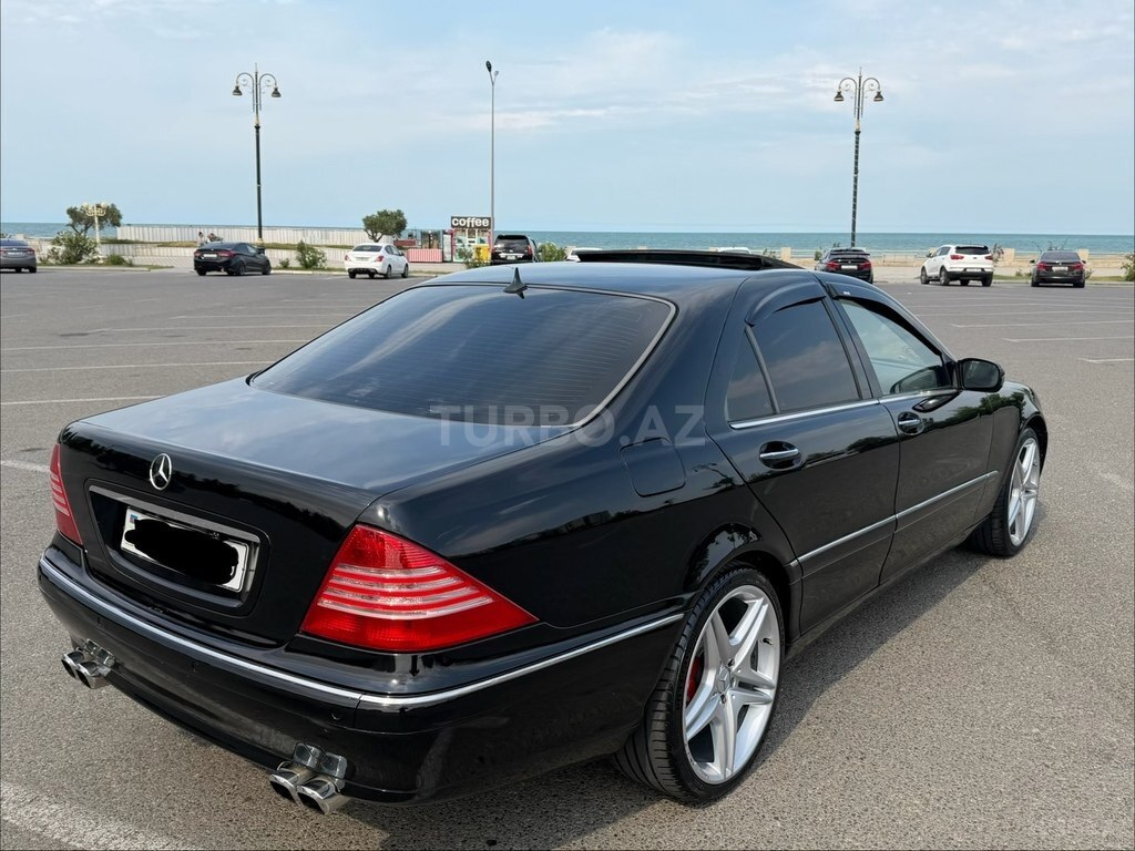 Mercedes S 320