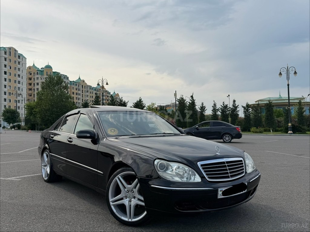 Mercedes S 320