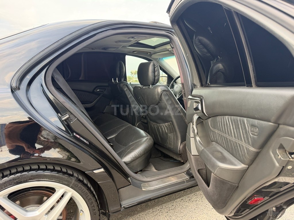Mercedes S 320