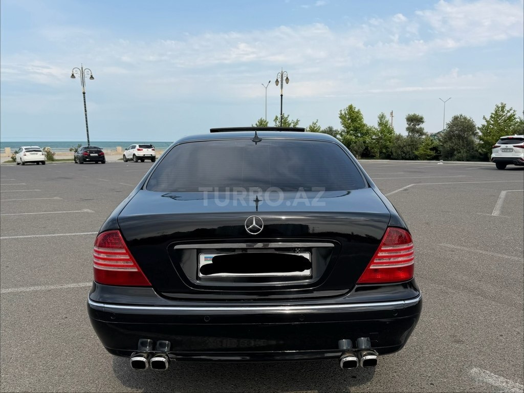 Mercedes S 320